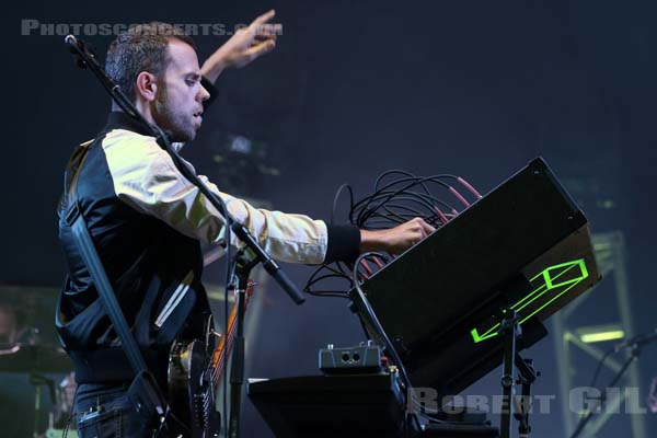 M83 - 2016-06-24 - PARIS - Hippodrome de Longchamp - Bagatelle - 